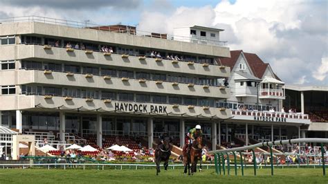 13:35 Haydock .